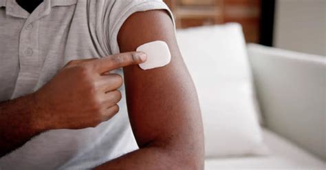 Nicotine Patches vs. Gum: A Detailed Guide | Cotton Mouth