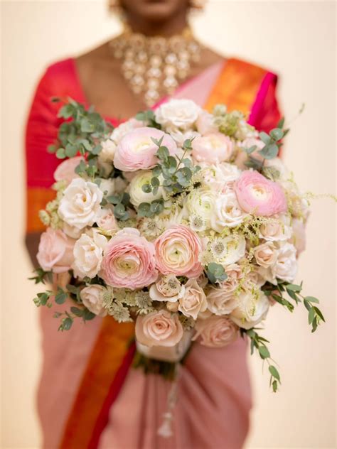 Flower Bouquet Toronto: Fresh Jasmine and Stunning Garlands for Indian