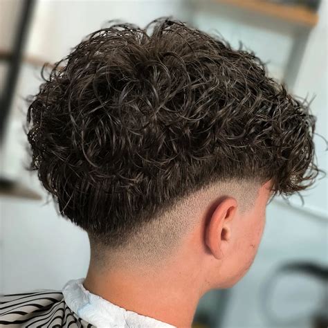 trendiest curly hair fade haircuts  winter