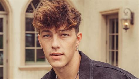 Tayler Holder - Age, Height, Net Worth, Girlfriend, Bio, Facts, Wiki