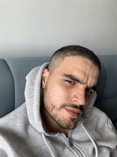 Pedro - Onlyfans , Twitter , Instagram https://linktr.ee/Pedrobueno27