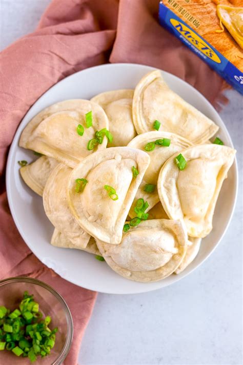 how long to cook frozen pierogies in air fryer
