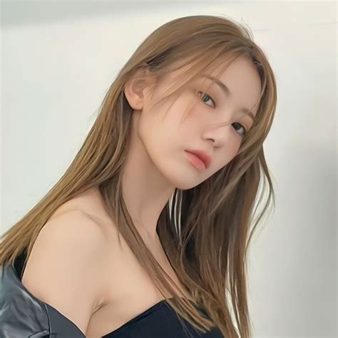 S a k u r a | Sakura miyawaki, Pretty people, Sakura