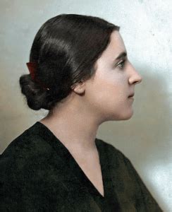 Things you need to know about Nadezhda Alliluyeva - AMLP Verse