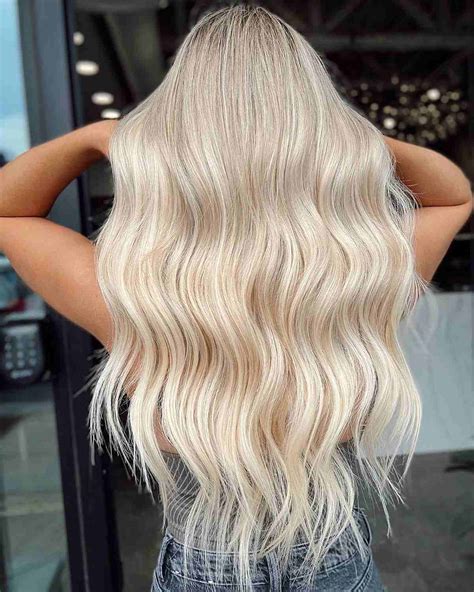 22 Light Blonde Hair Color Ideas About to Start Trending