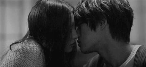 How To Use Your Tongue While Kissing
