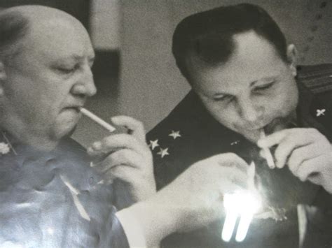 А разве курящие могут в космос?: foto_history — LiveJournal