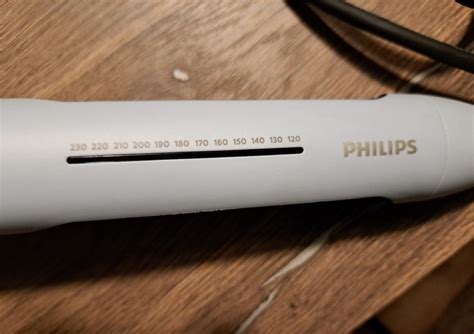 PHILIPS BHS520/00 ravnalnik las + etui