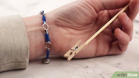 how to put on a bracelet by yourself