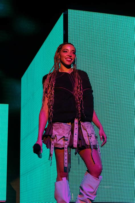 Tinashe Shares Mesmerizing New Video For “Cross That Line” - mxdwn Music