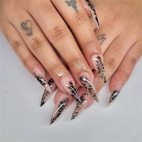 41 Stiletto Nails: Bold, Unique, and Trendy Designs to Elevate Your