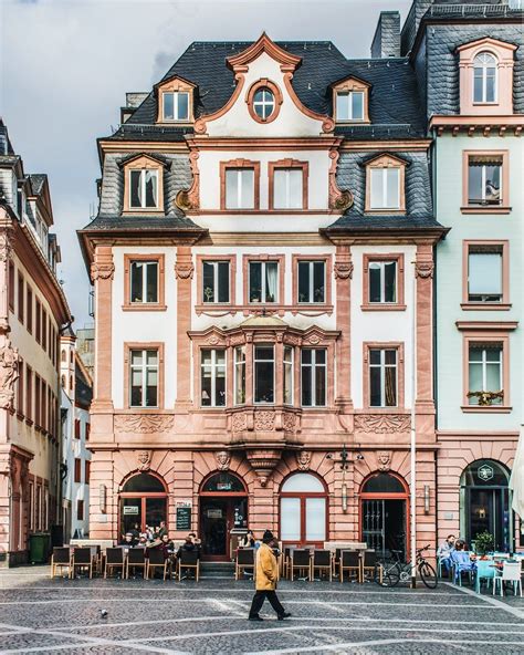 Navigation Guide: Reaching Denmark Hill in Camberwell by Transit 25