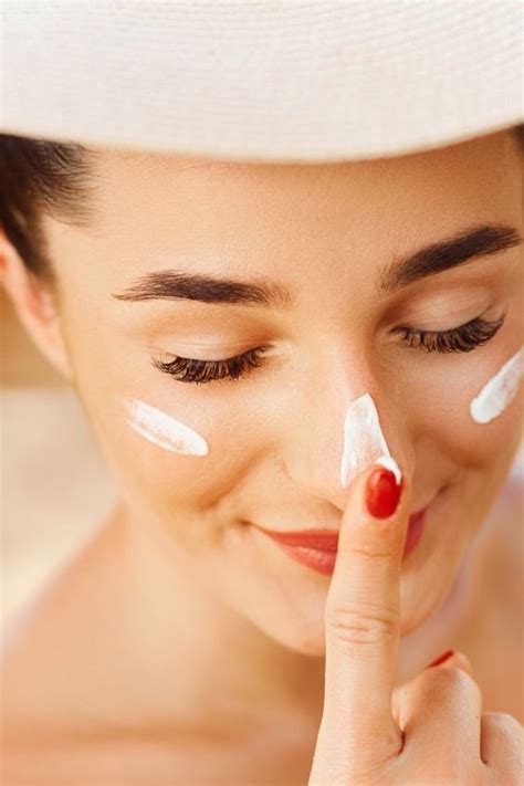 VEZE Солнцезащитный отбеливающий крем Whitening Sunscreen SPF50 ...