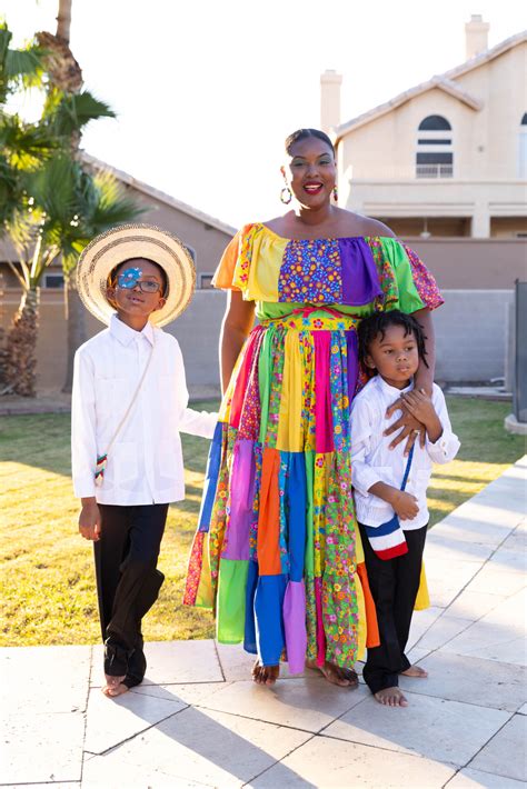 Panamanian Pollera: Passing Down Traditions from Panama - The Kisha Project