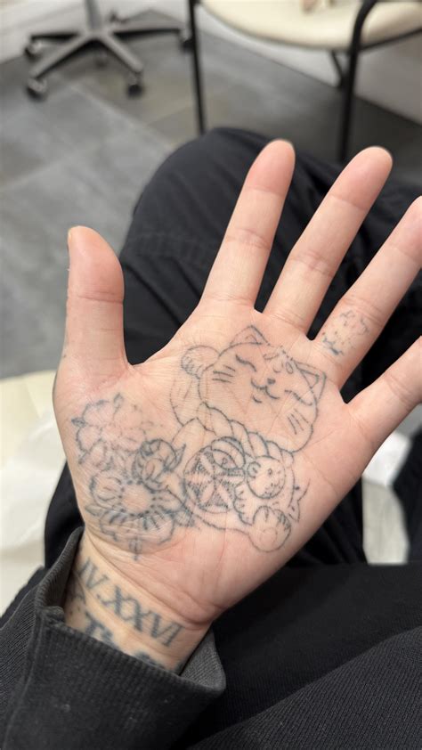 hand palm tattoos