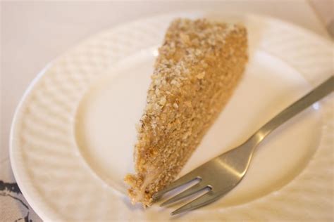Торта “Медовик” с готови блатове – In Wonderland Kitchen