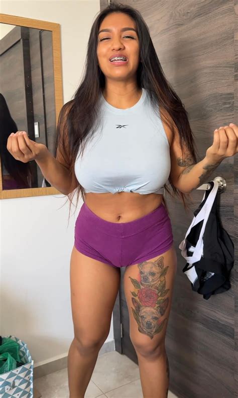 Karo Vargas - Karo Vargas added a new photo.