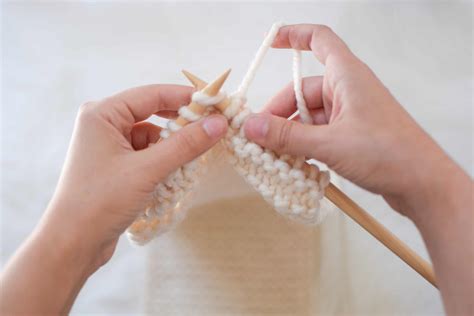 How to Knit - Part 2 - Knifty Knittings