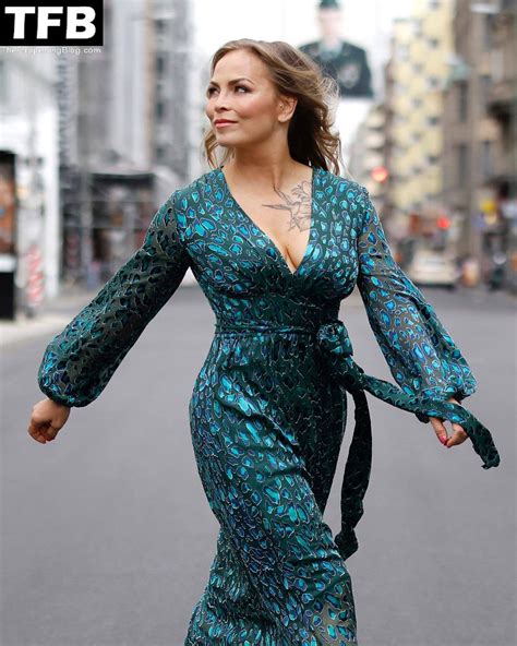 Regina Halmich Sexy (9 Photos) - Sexy e-Girls🔞