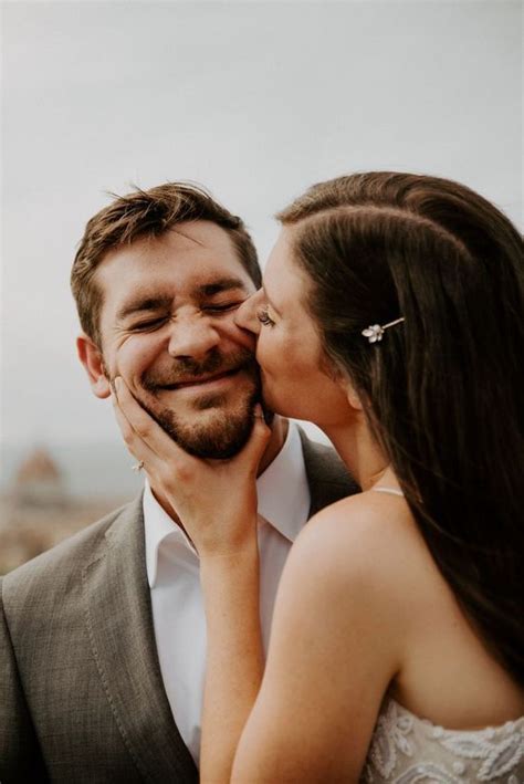 Pin by Woodlack on Happy you | Wedding portrait poses, Wedding poses