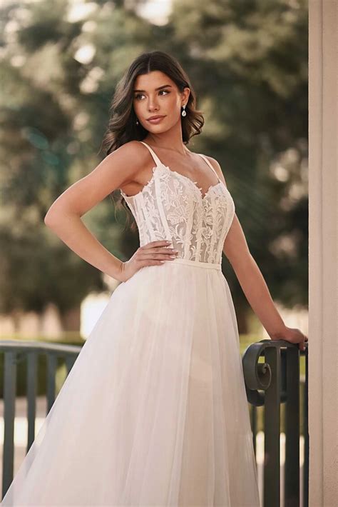 Simple Lace Wedding Dress with Open-Back | True Society Bridal