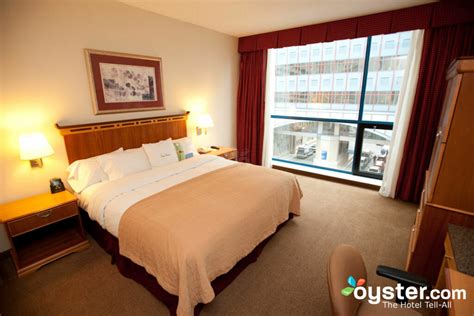 DoubleTree by Hilton Hotel Boston – Downtown - Front Desk at the ...