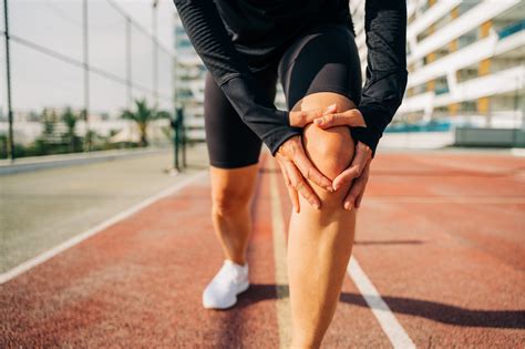 Quadriceps tendonitis exercises to avoid (and what runners should focus