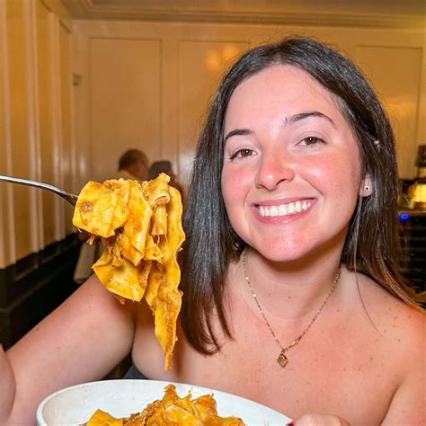 Stranded Australian Teenagers Use Classic Desert Island Survival Skills