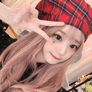 김홀릭 (holickk) - Streamer Overview & Stats · TwitchTracker