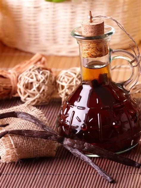The Ultimate Guide to Making Your Own Homemade Vanilla Extract ...