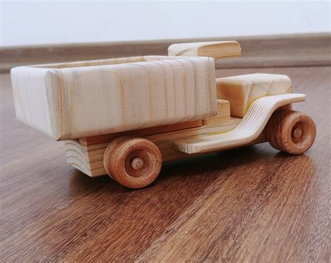 wendy  vintage car  style wooden toy pickup truck natural