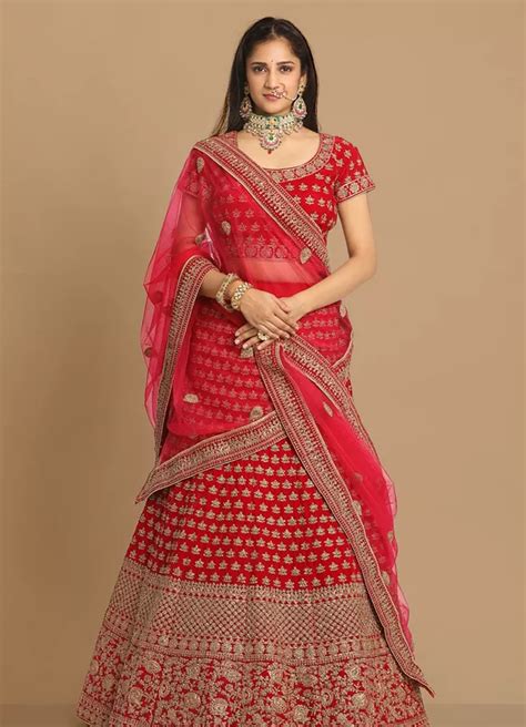 buy traditional embroidered lehenga   india atmohey lehenga
