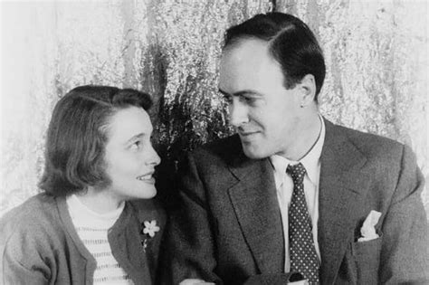 Роальд Дал (Roald Dahl) - биография, фото, личная жизнь, творчество и ...