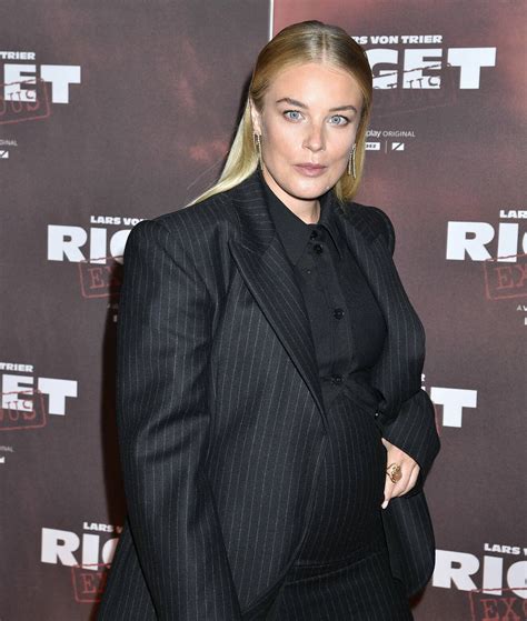 Ida Engvoll gravid – väntar sitt första barn | Femina