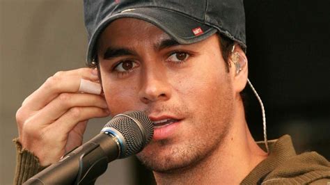 Why Enrique Iglesias Stopped Speaking To His Father Julio Iglesias For ...