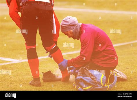 Football pain relief spray hi-res stock photography and images - Alamy