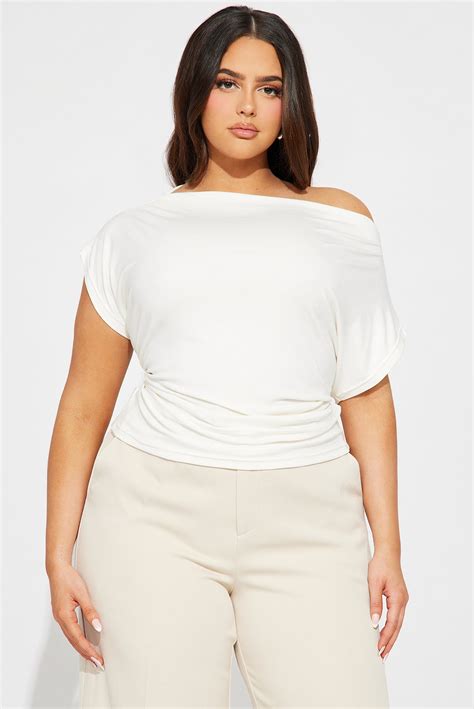 Sexy Plus Size Tops & Shirts for Women | Fashion Nova