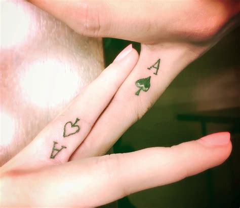 25 Finger Tattoo for Couples That Are An Emblem of True Love & Romance