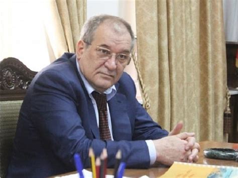 Мэр Дербента повредил нос в лобовом столкновении автомобилей - Экспресс ...