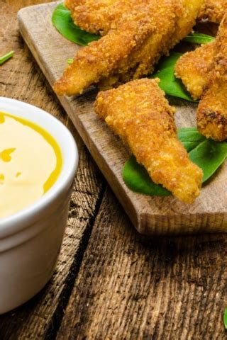 Горчично-медовый соус для мяса — Лайфхакер