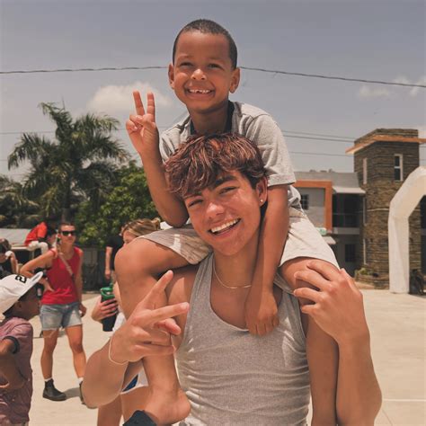 Malachi Barton Wiki, Biography, Age, Gallery, Spouse and more