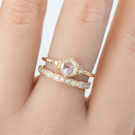 Eva Ring – Envero