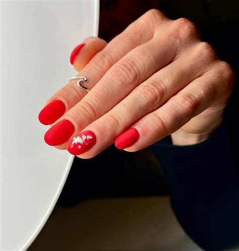 Red Round Acrylic Nails