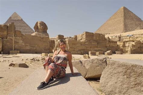 Pyramids Tour from Cairo Airport – Saudi Arabia Tours