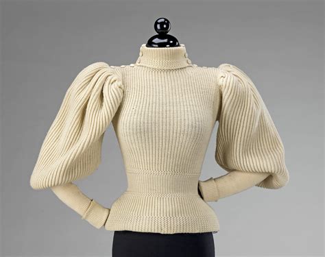 Discover FASHION TRENDS in 19th Century GERMANY!