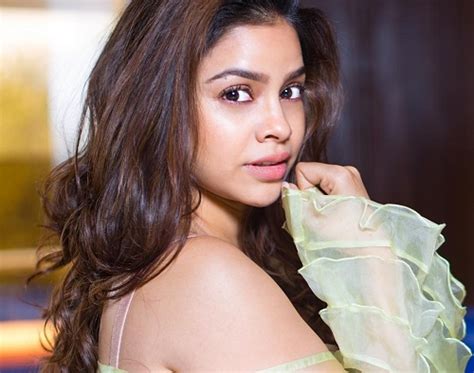 Sumona Chakravarti Wiki, Height, Age, Boyfriend, Family, Biography ...