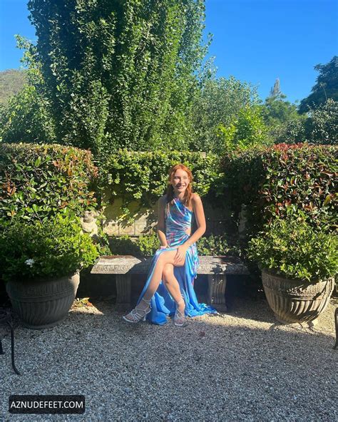 ANASTASIA BAMPOS Feet - AZNudeFeet
