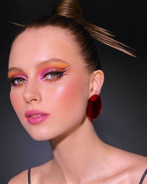 Anastasia Voevodina on Instagram: “🧡💗🧡💗🧡💗 mua hair: @avoevodina md ...