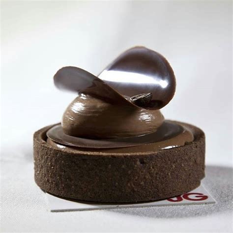 1072 best images about CHOCOLATE on Pinterest | Chocolate sculptures ...