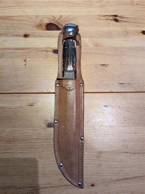 My father left this knife behind when he passed away. : r/knives